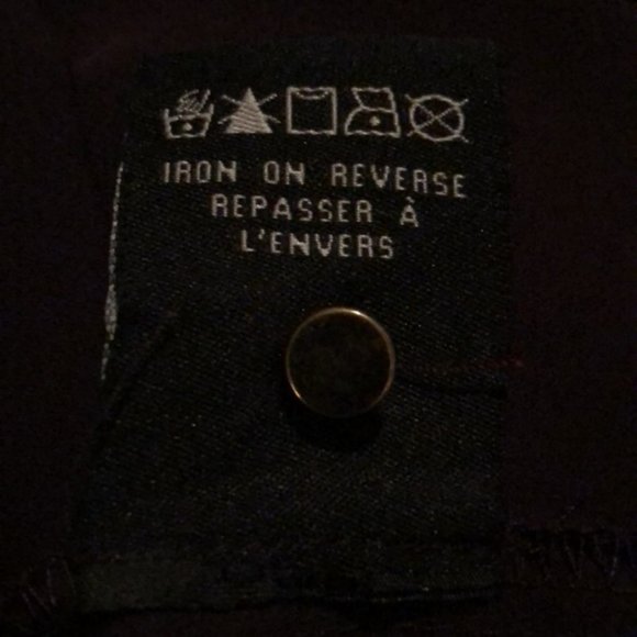 LE CHÂTEAU V Neck Pull On Blouse with Button Closure and Mesh Arm Detail - Picture 6 of 8